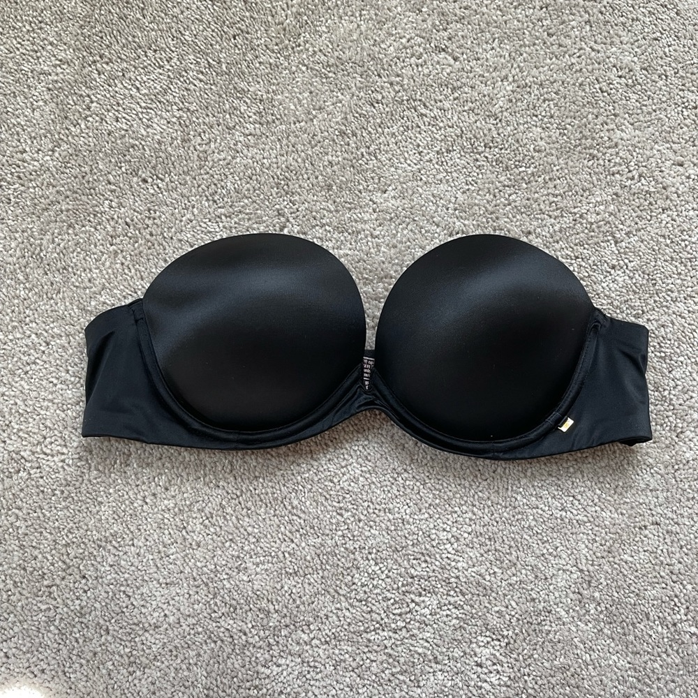 Victoria’s Secret Strapless Bra